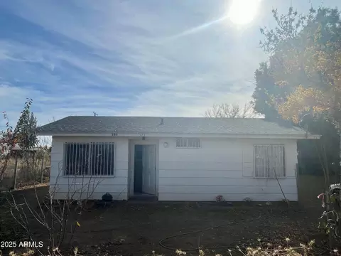 323 E 17th St, Douglas, AZ 85607 photo 2