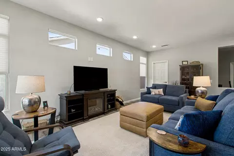 13624 W Antelope Dr, Sun City West, AZ 85375