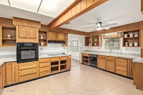 Kitchen - 101 W Park Ave, Gilbert, AZ 85233 photo 2 of 3