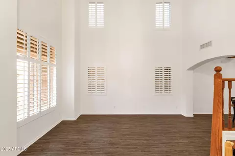 Living - 969 E Oakland St, Gilbert, AZ 85295 photo 1 of 6