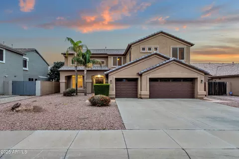 Exterior - 969 E Oakland St, Gilbert, AZ 85295 photo 2 of 8