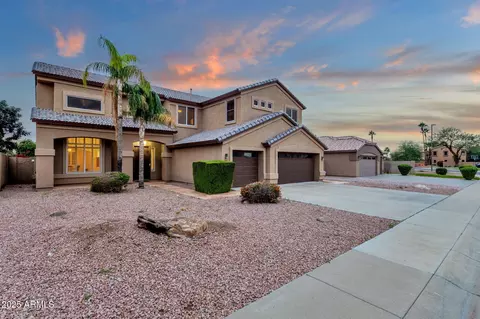 Exterior - 969 E Oakland St, Gilbert, AZ 85295 photo 6 of 8
