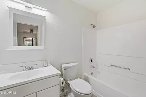 Bath - 3511 E Baseline Rd #1014, Phoenix, AZ 85042 photo 2 of 2