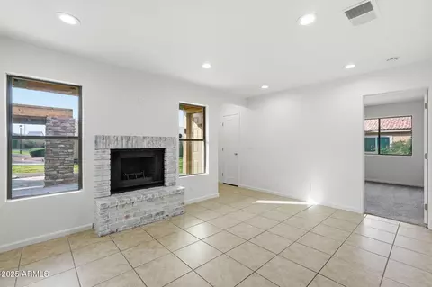 Living - 3511 E Baseline Rd #1014, Phoenix, AZ 85042 photo 3 of 3