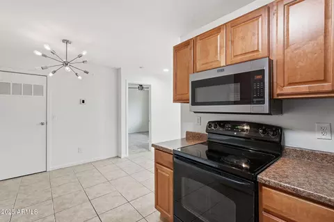 Kitchen - 3511 E Baseline Rd #1014, Phoenix, AZ 85042 photo 6 of 6
