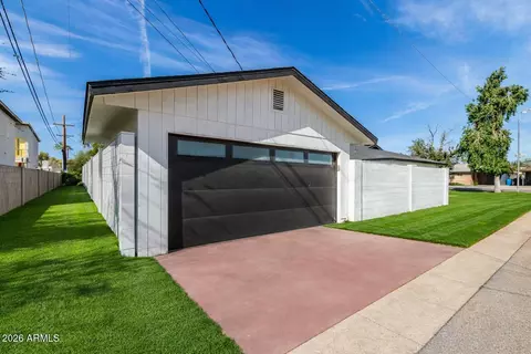 Exterior - 2917 E Pinchot Ave, Phoenix, AZ 85016 photo 2 of 4