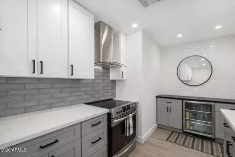 Kitchen - 2917 E Pinchot Ave, Phoenix, AZ 85016 photo 2 of 2