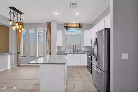 Kitchen - 3810 E Latham Ct, Gilbert, AZ 85297 photo 2 of 5