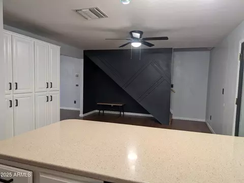Entry Way - 4456 E Hidalgo Ave, Phoenix, AZ 85040 photo 1 of 2