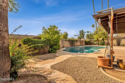 Exterior - 2063 E La Jolla Dr, Tempe, AZ 85282 photo 2 of 11