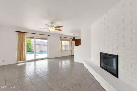 Living - 2063 E La Jolla Dr, Tempe, AZ 85282 photo 5 of 5