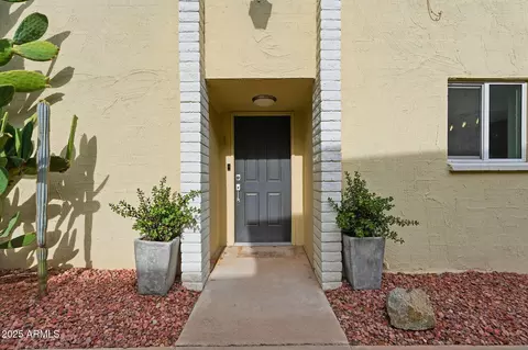 4925 N 73rd St #1, Scottsdale, AZ 85251
