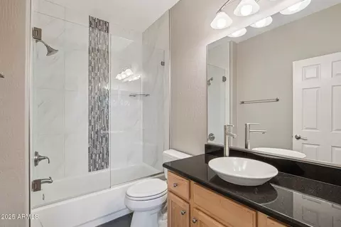 Bath - 1321 E Desert Flower Ln, Phoenix, AZ 85048 photo 6 of 6