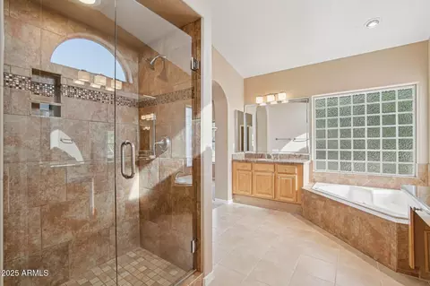Bath - 1321 E Desert Flower Ln, Phoenix, AZ 85048 photo 3 of 6