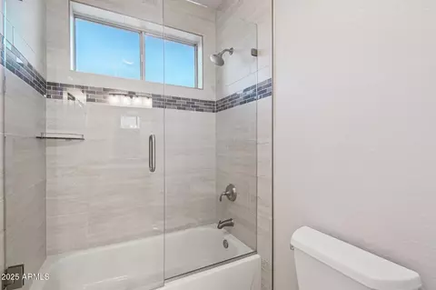 Bath - 1321 E Desert Flower Ln, Phoenix, AZ 85048 photo 5 of 6