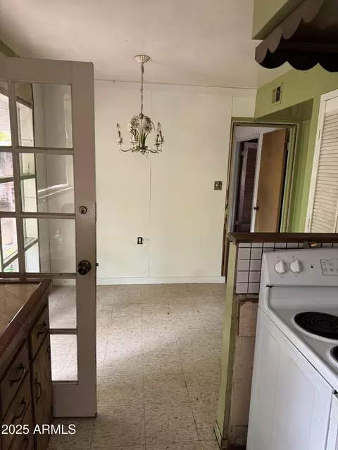 Dining - 1461 E Mclellan Blvd, Phoenix, AZ 85014 photo 2 of 3