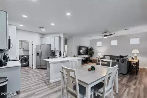 Entry Way - 1524 E Gary Way, Phoenix, AZ 85042 photo 1 of 1