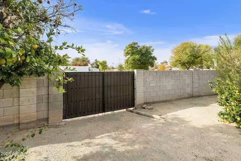 Exterior - 1902 E Redfield Rd, Tempe, AZ 85283 photo 10 of 10