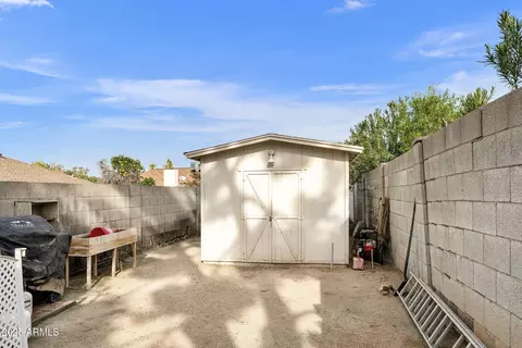 Exterior - 1902 E Redfield Rd, Tempe, AZ 85283 photo 9 of 10