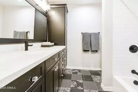Bath - 1902 E Redfield Rd, Tempe, AZ 85283 photo 1 of 7