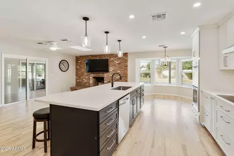 Kitchen - 1902 E Redfield Rd, Tempe, AZ 85283 photo 3 of 11