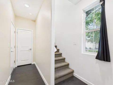 Entry Way - 2335 E Hidalgo Ave, Phoenix, AZ 85040 photo 1 of 2