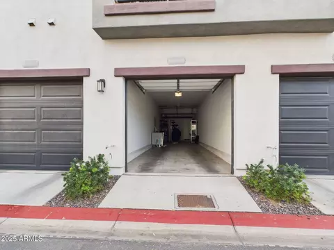 Exterior - 2335 E Hidalgo Ave, Phoenix, AZ 85040 photo 2 of 6