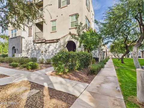 Exterior - 2335 E Hidalgo Ave, Phoenix, AZ 85040 photo 3 of 6