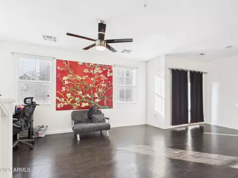 Living - 2335 E Hidalgo Ave, Phoenix, AZ 85040 photo 1 of 4