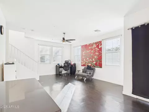 Living - 2335 E Hidalgo Ave, Phoenix, AZ 85040 photo 2 of 4