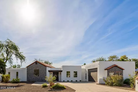 8451 W Daley Ln, Peoria, AZ 85383