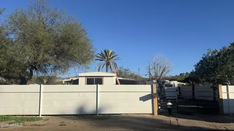 34555 S K Field Rd, Black Canyon City, AZ 85324