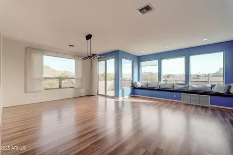 Living - 132 E Kaniksu St, Apache Junction, AZ 85119 photo 6 of 9
