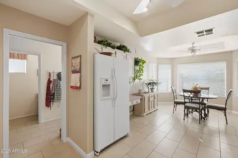 Entry Way - 8009 E Natal Ave, Mesa, AZ 85209 photo 2 of 3
