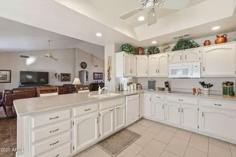 Kitchen - 8009 E Natal Ave, Mesa, AZ 85209 photo 2 of 4