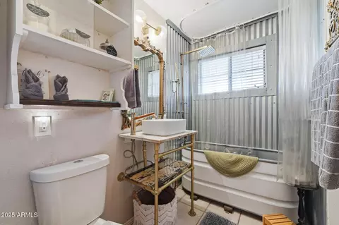 Bath - 2343 Earll Dr, Phoenix, AZ 85016 photo 3 of 3