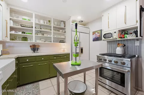 Kitchen - 2343 Earll Dr, Phoenix, AZ 85016 photo 7 of 7
