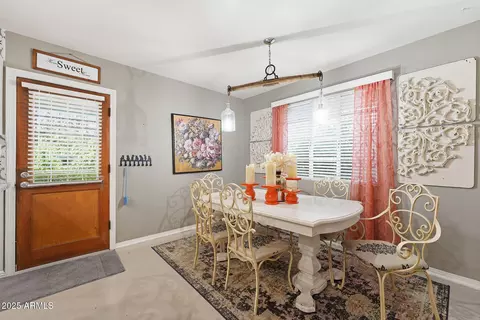 Dining - 2343 Earll Dr, Phoenix, AZ 85016 photo 1 of 2