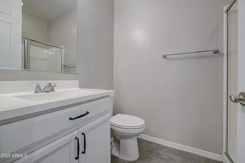 Bath - 782 E Betsy Ln, Gilbert, AZ 85296 photo 2 of 7