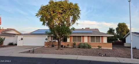 10618 W Caron Dr, Sun City, AZ 85351