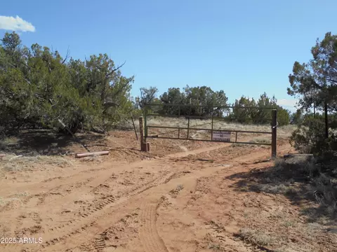 568 County Road N7407 -- #-, Saint Johns, AZ 85936