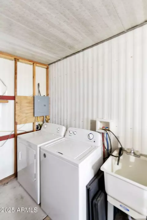 11100 E Apache Trl, Apache Junction, AZ 85120 photo 13