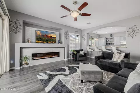 Living - 6816 S Pinehurst Dr, Gilbert, AZ 85298 photo 3 of 4