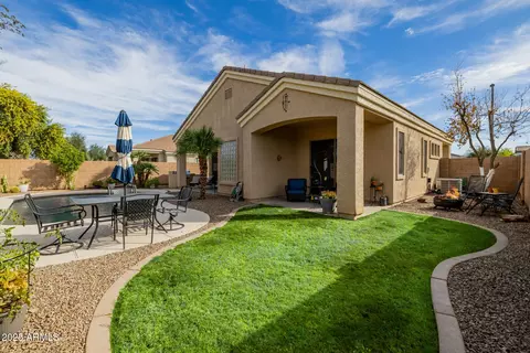 Exterior - 6816 S Pinehurst Dr, Gilbert, AZ 85298 photo 2 of 4