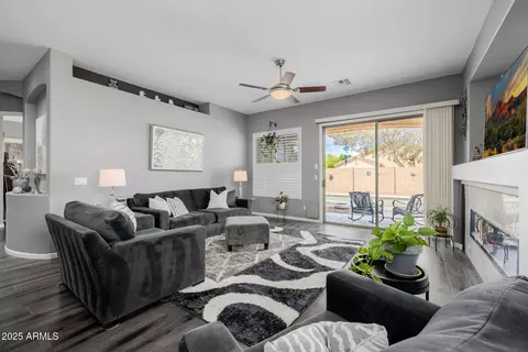 Living - 6816 S Pinehurst Dr, Gilbert, AZ 85298 photo 1 of 4