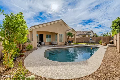 Exterior - 6816 S Pinehurst Dr, Gilbert, AZ 85298 photo 3 of 4