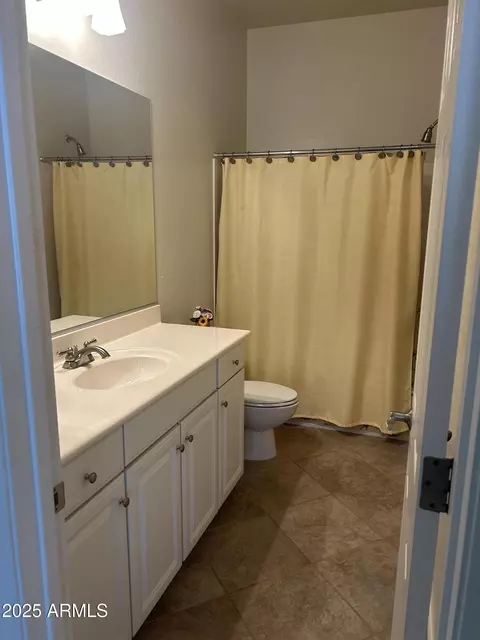 Bath - 3131 E Legacy Dr #1002, Phoenix, AZ 85042 photo 4 of 4