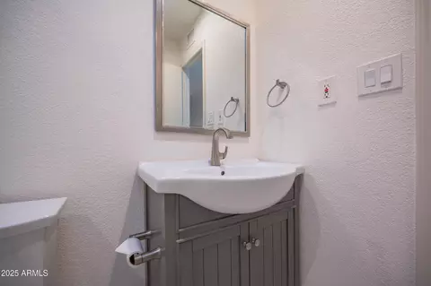 3072 E Cannon Dr, Phoenix, AZ 85028 photo 24