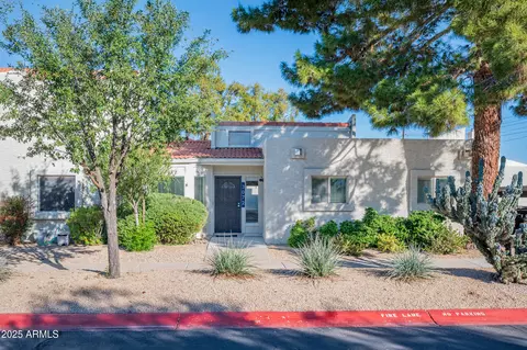 3072 E Cannon Dr, Phoenix, AZ 85028