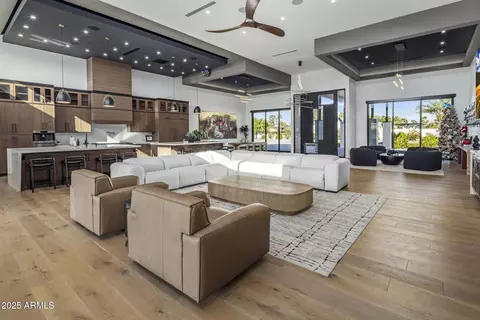 7627 E Sunnyside Dr, Scottsdale, AZ 85260
